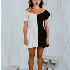 Fashion Brand Company Satin White/Black Virgin Minidress